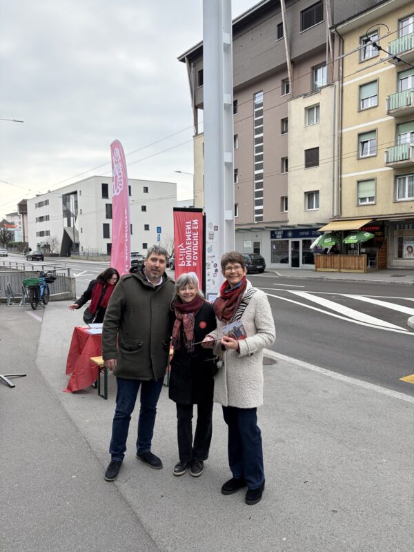Photo de groupe du stand du 28 février 2026 à Prilly-Centre, avec, de gauche à droite: Olivier Pilet, Ariane Zwahlen.