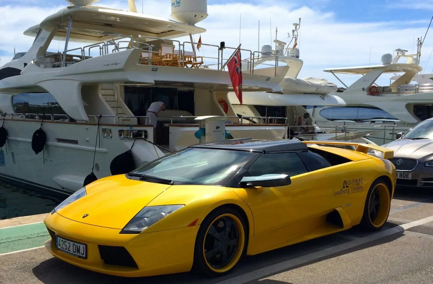 ultrariches-unsplash